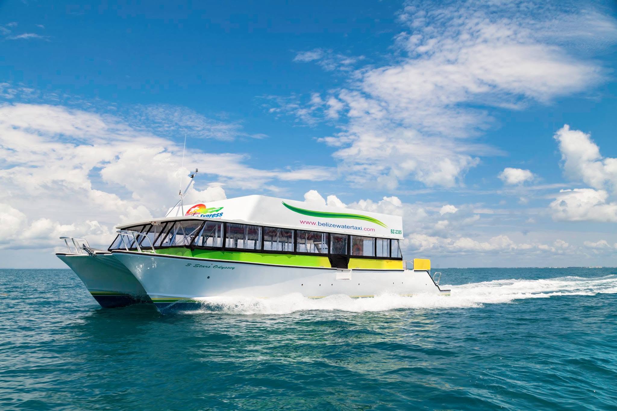 SPBE water taxi underway off the Belize coast